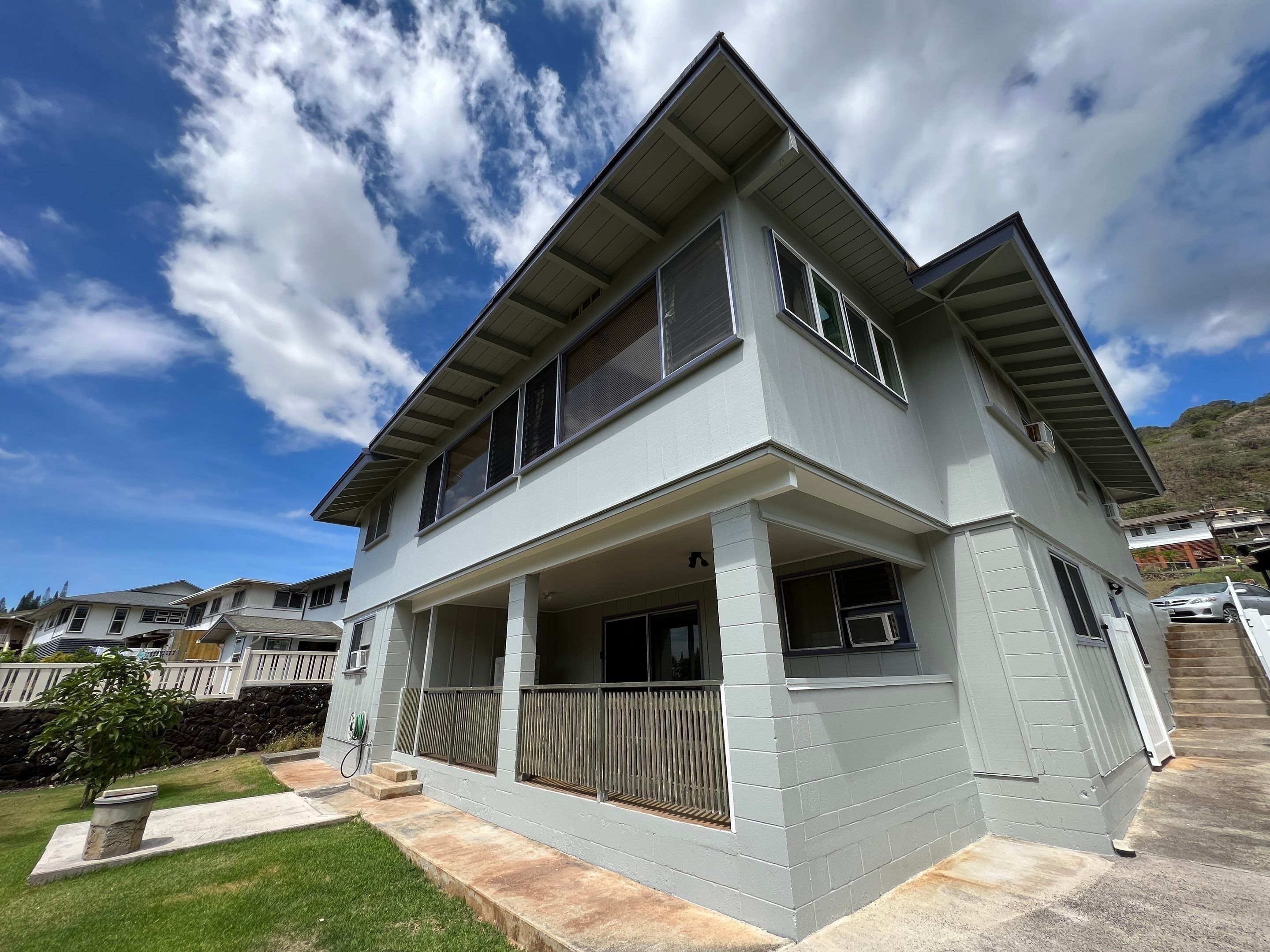 Kapili Painting crew completing an exterior repaint in Oahu, Hawaii