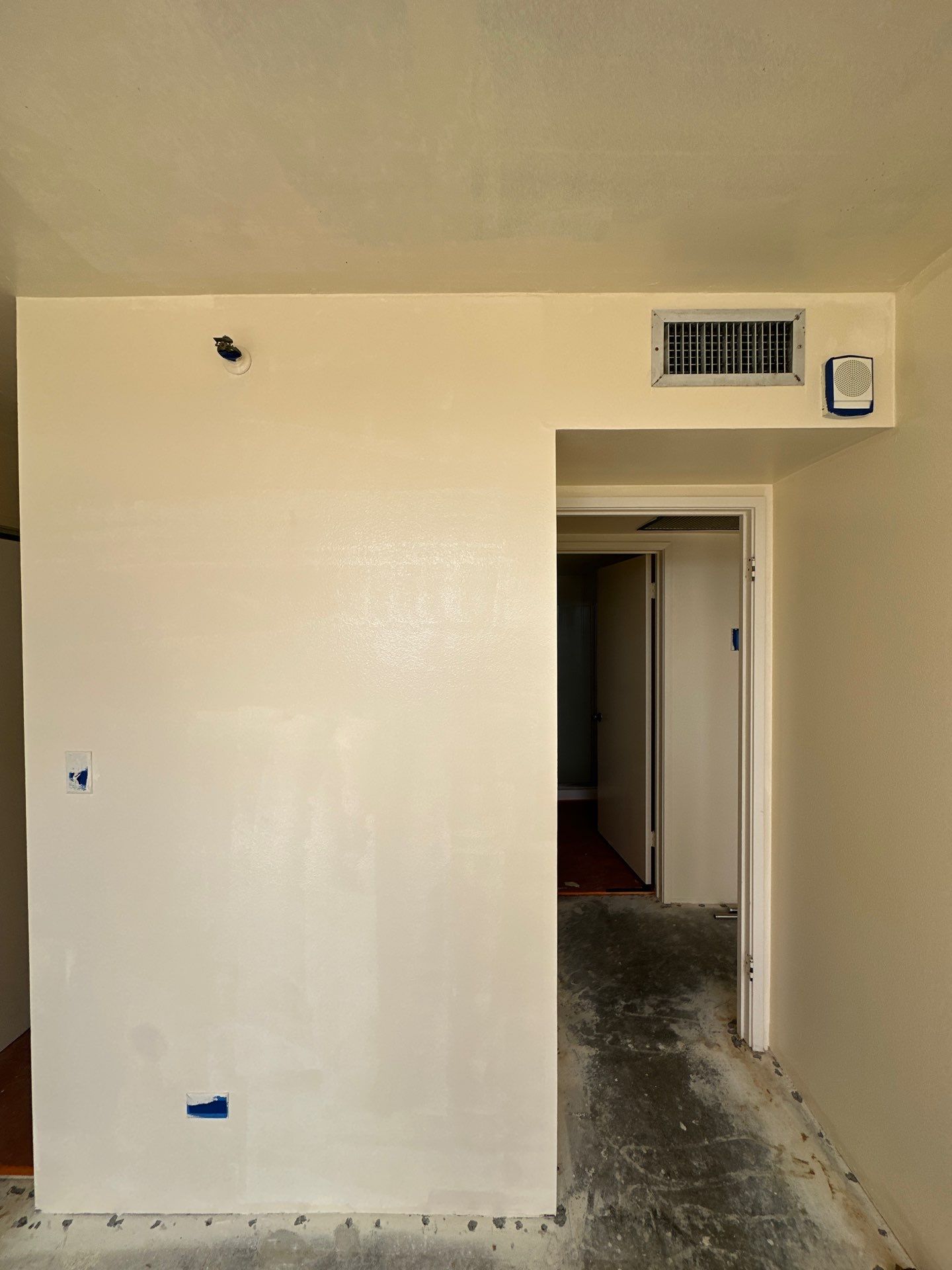 Repainted interior walls and trim in Waipahu, Oahu