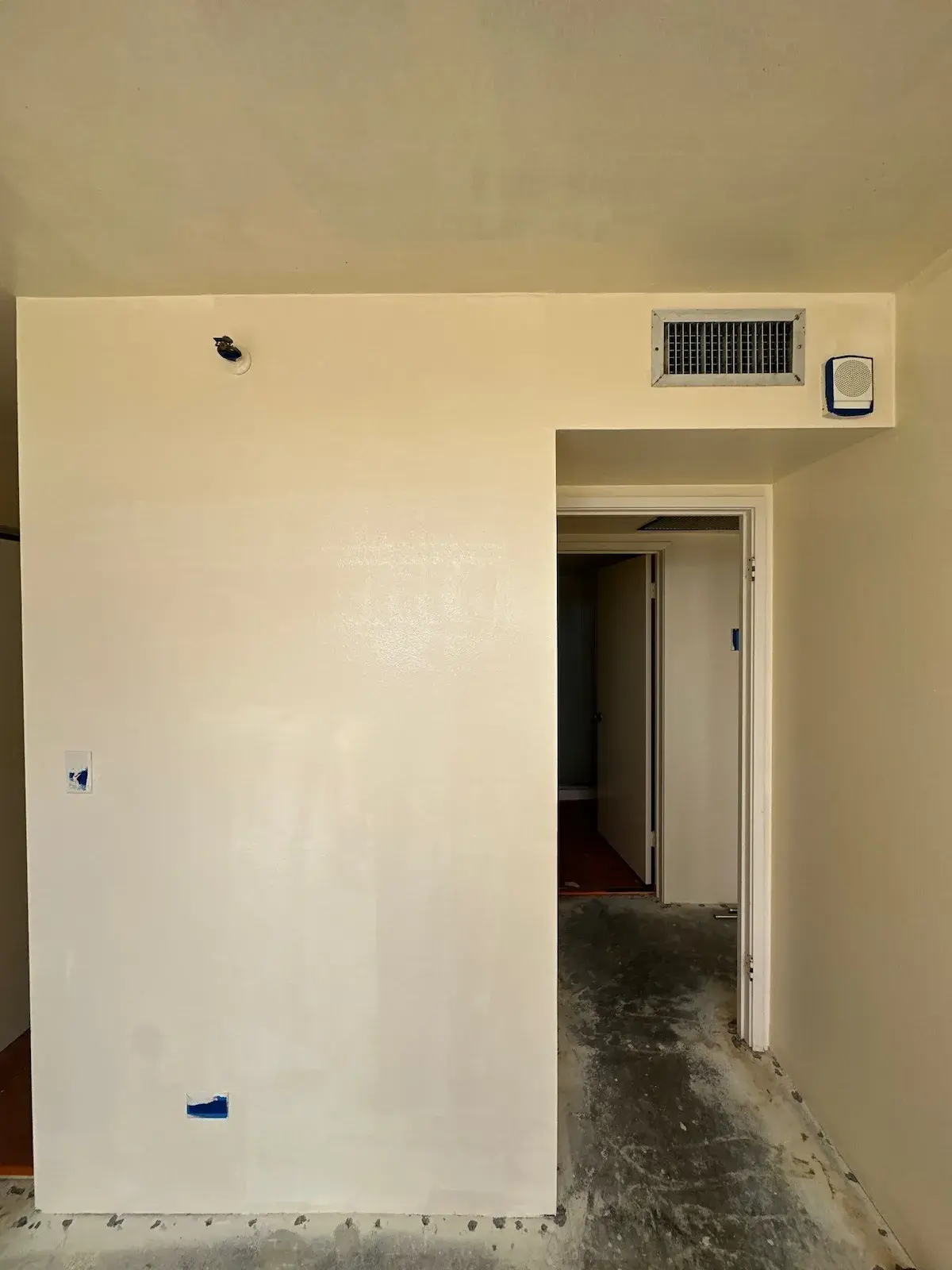 Repainted interior walls and trim in Waipahu, Oahu